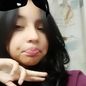 Meet your Posher, Yadira